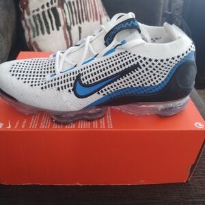 Nike Kids Sneakers - White and Blue